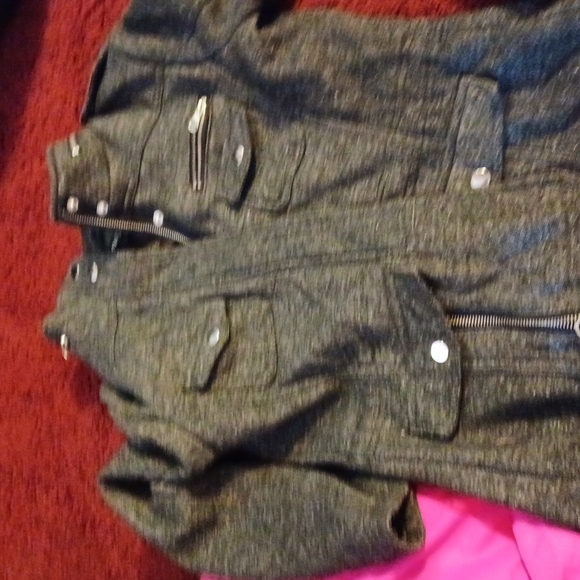 Jacket - Picture 4 of 4